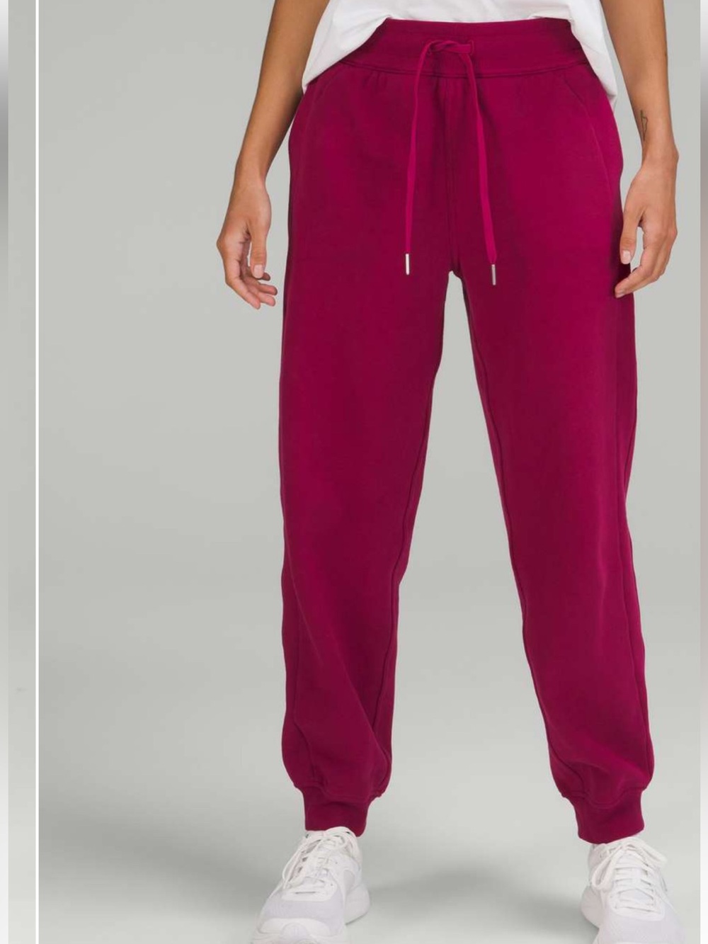 Lululemon Scuba Relaxed High Rise Jogger Size 6 Athleisure Pomegranate